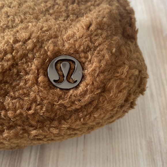 ❤️ Lululemon Everywhere Bag & Nano Clip-On Fleece Backpack Burnt Caramel NWT - Picture 6 of 6